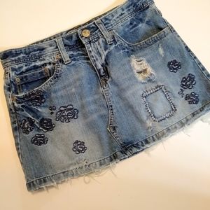 AMERICAN EAGLE OUTFITTERS distressed denim miniskirt, 6